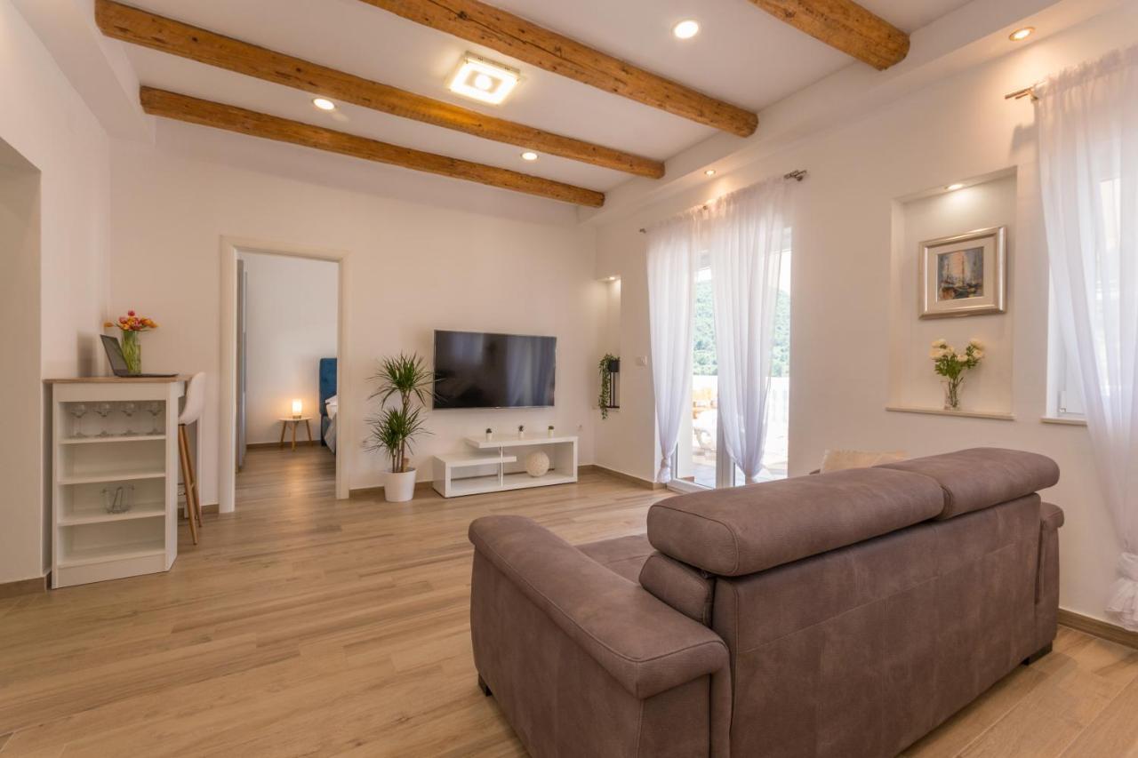 Apartmani Bonaca - 10M To The Sea Grebaštica Екстериор снимка