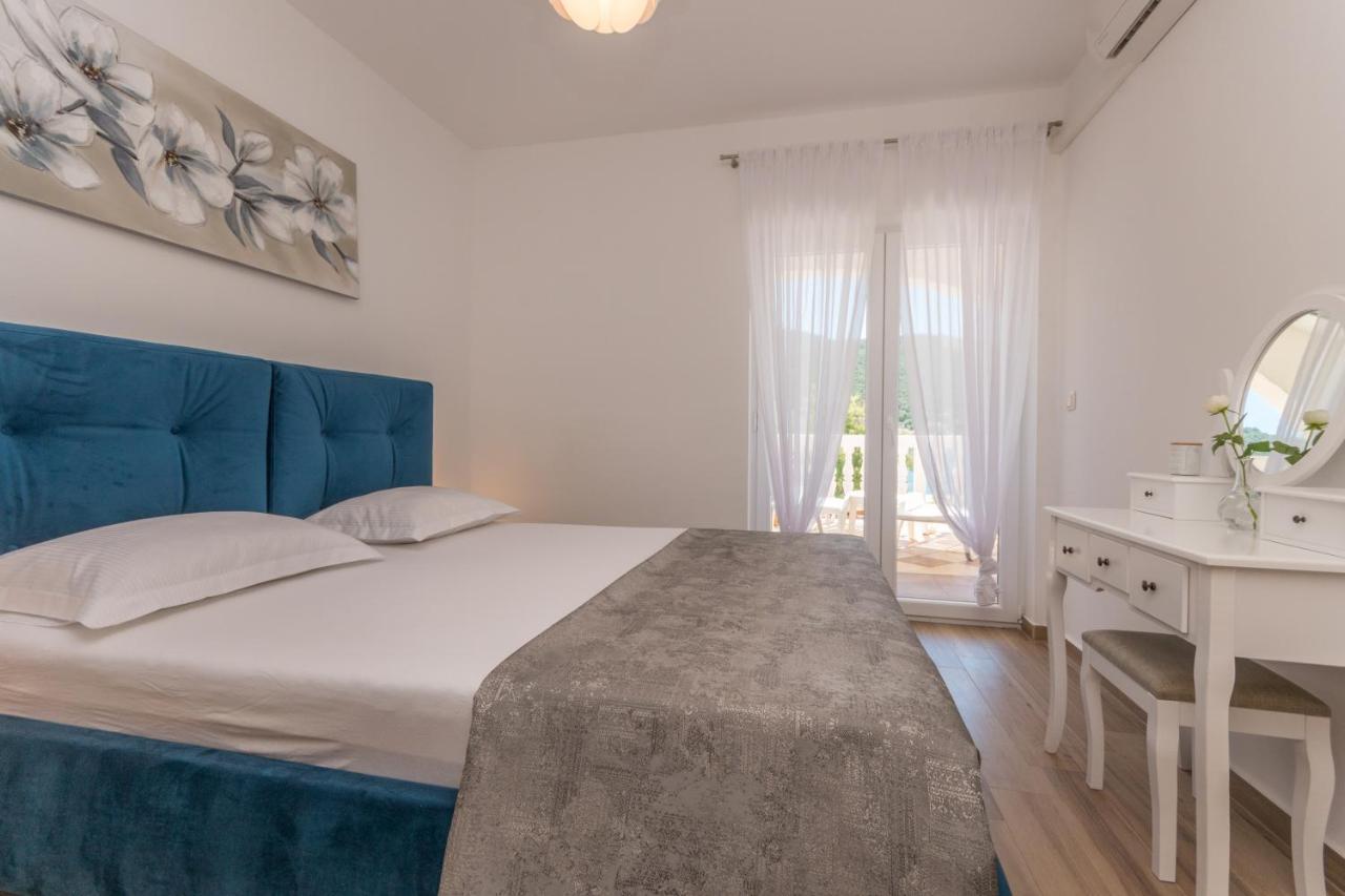 Apartmani Bonaca - 10M To The Sea Grebaštica Екстериор снимка