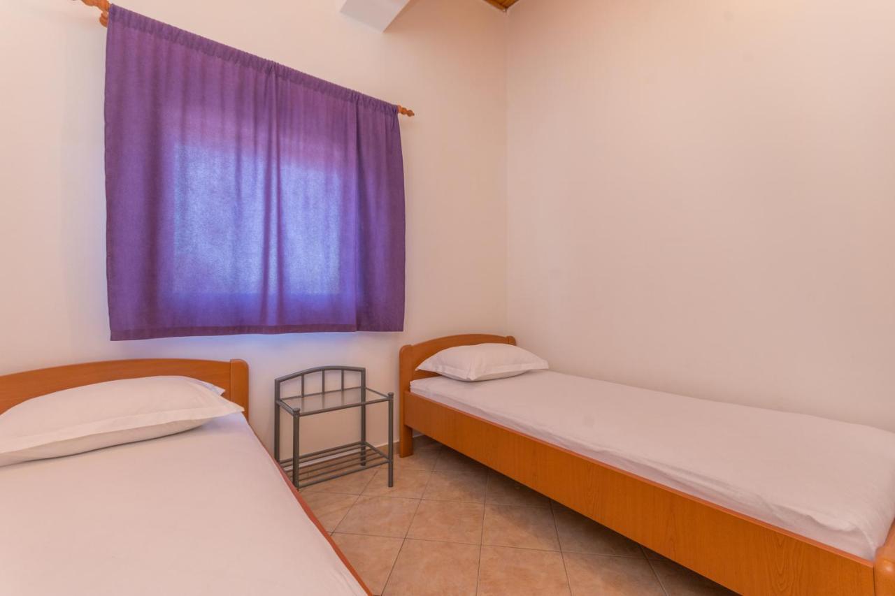 Apartmani Bonaca - 10M To The Sea Grebaštica Екстериор снимка