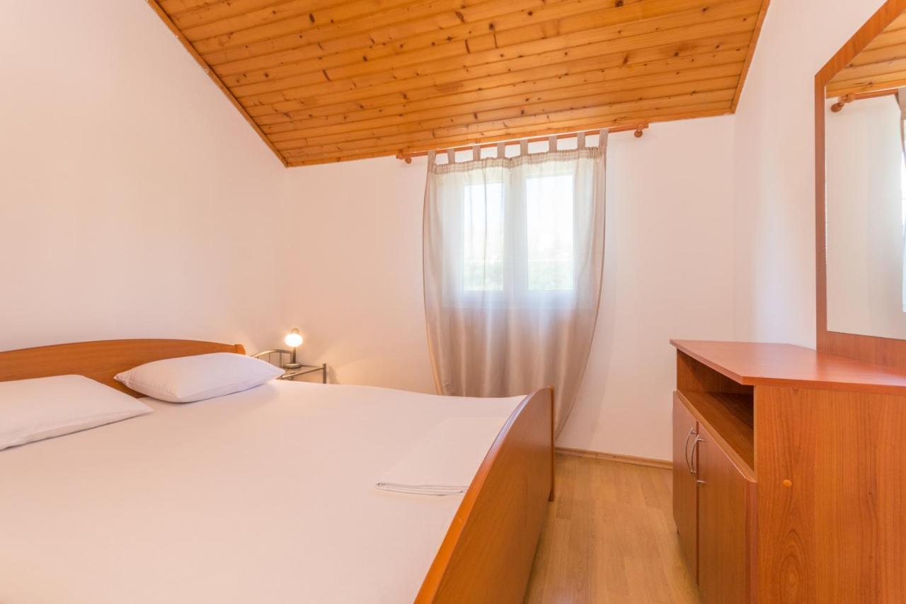 Apartmani Bonaca - 10M To The Sea Grebaštica Екстериор снимка