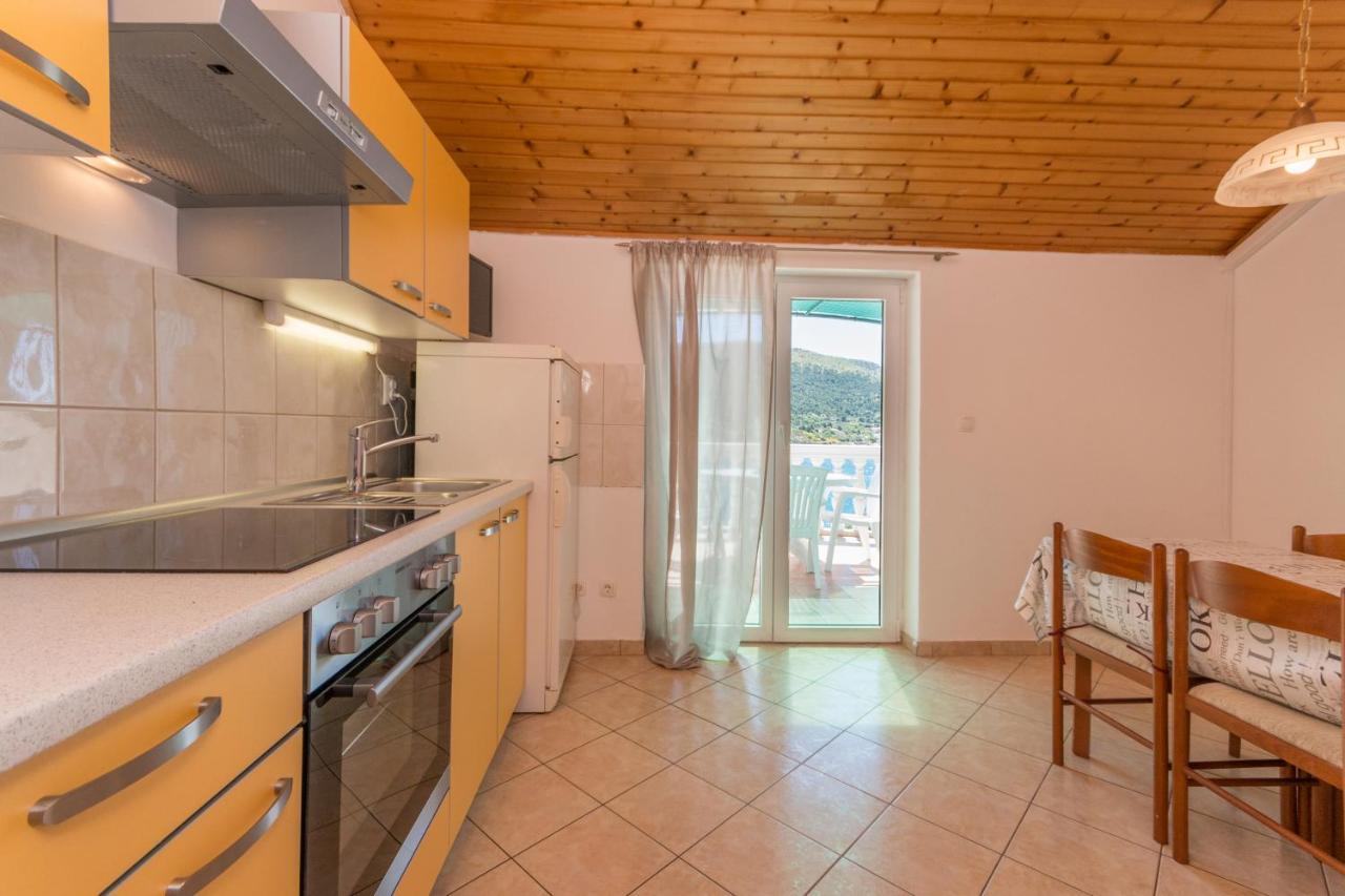 Apartmani Bonaca - 10M To The Sea Grebaštica Екстериор снимка